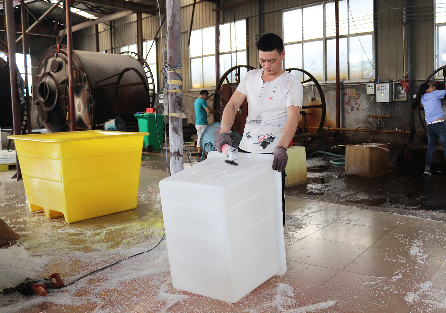 林輝塑業(yè)生產(chǎn)加工.jpg 林輝塑業(yè)生產(chǎn)加工.jpg