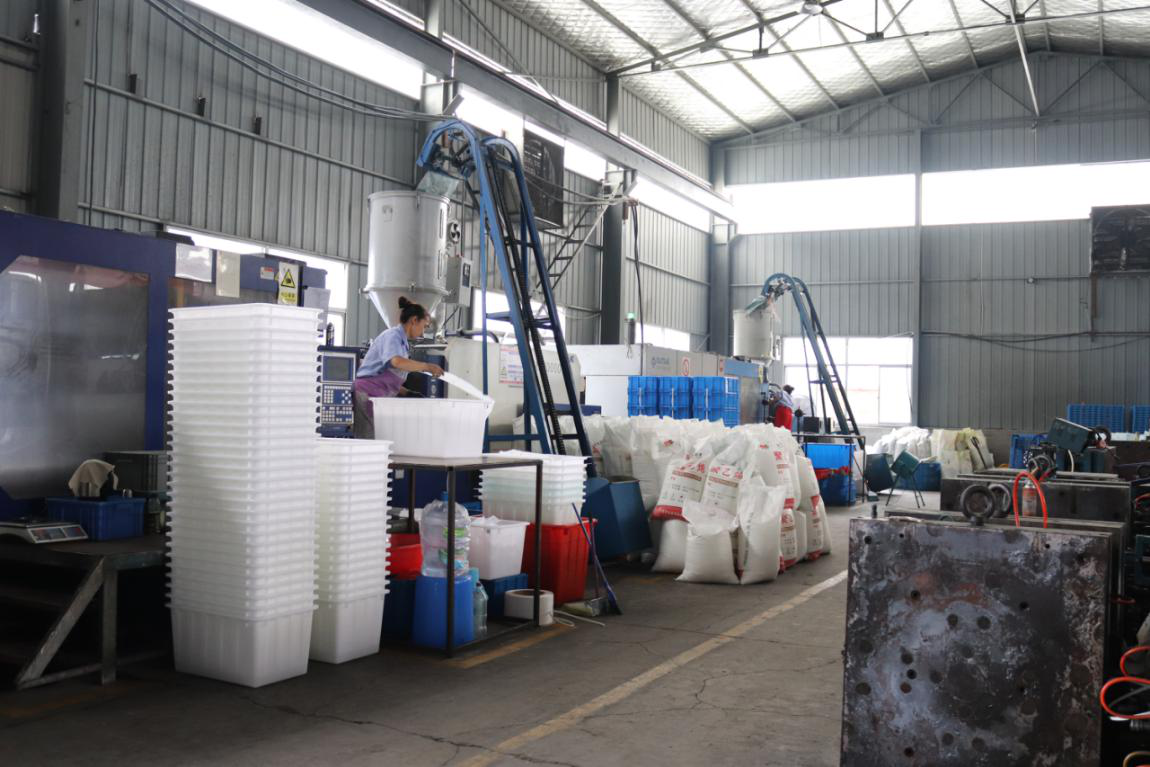 塑料托盤生產(chǎn)廠家 塑料托盤生產(chǎn)廠家