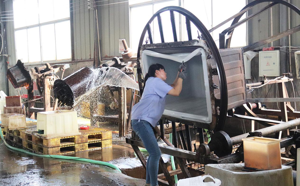 塑料托盤生產(chǎn)廠家 塑料托盤生產(chǎn)廠家