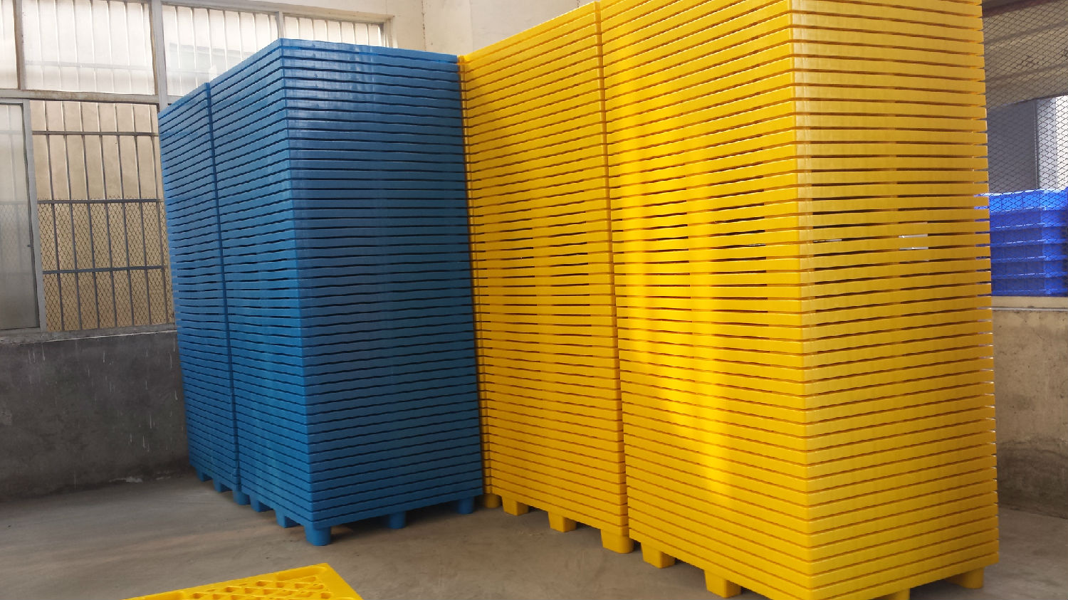 1210九腳網(wǎng)輕托盤(pán)7 - 副本.jpg 1210九腳網(wǎng)輕托盤(pán)7 - 副本.jpg