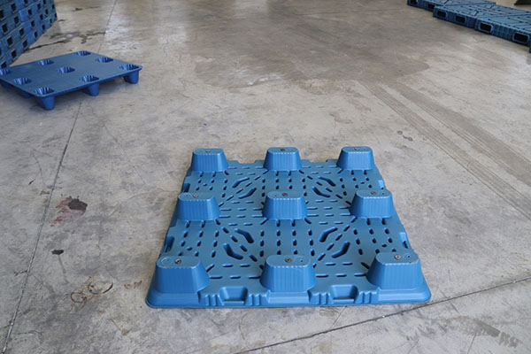 1111九腳吹塑托盤 1111九腳吹塑托盤