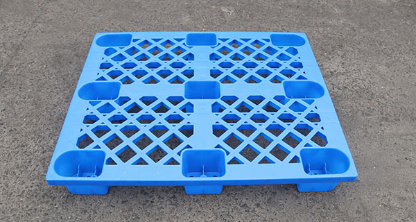 81封面.jpg 81封面.jpg