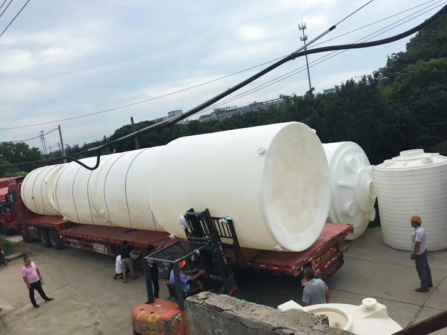 塑料托盤、垃圾桶等塑料品有貨，再熱林輝都按時發(fā)貨！