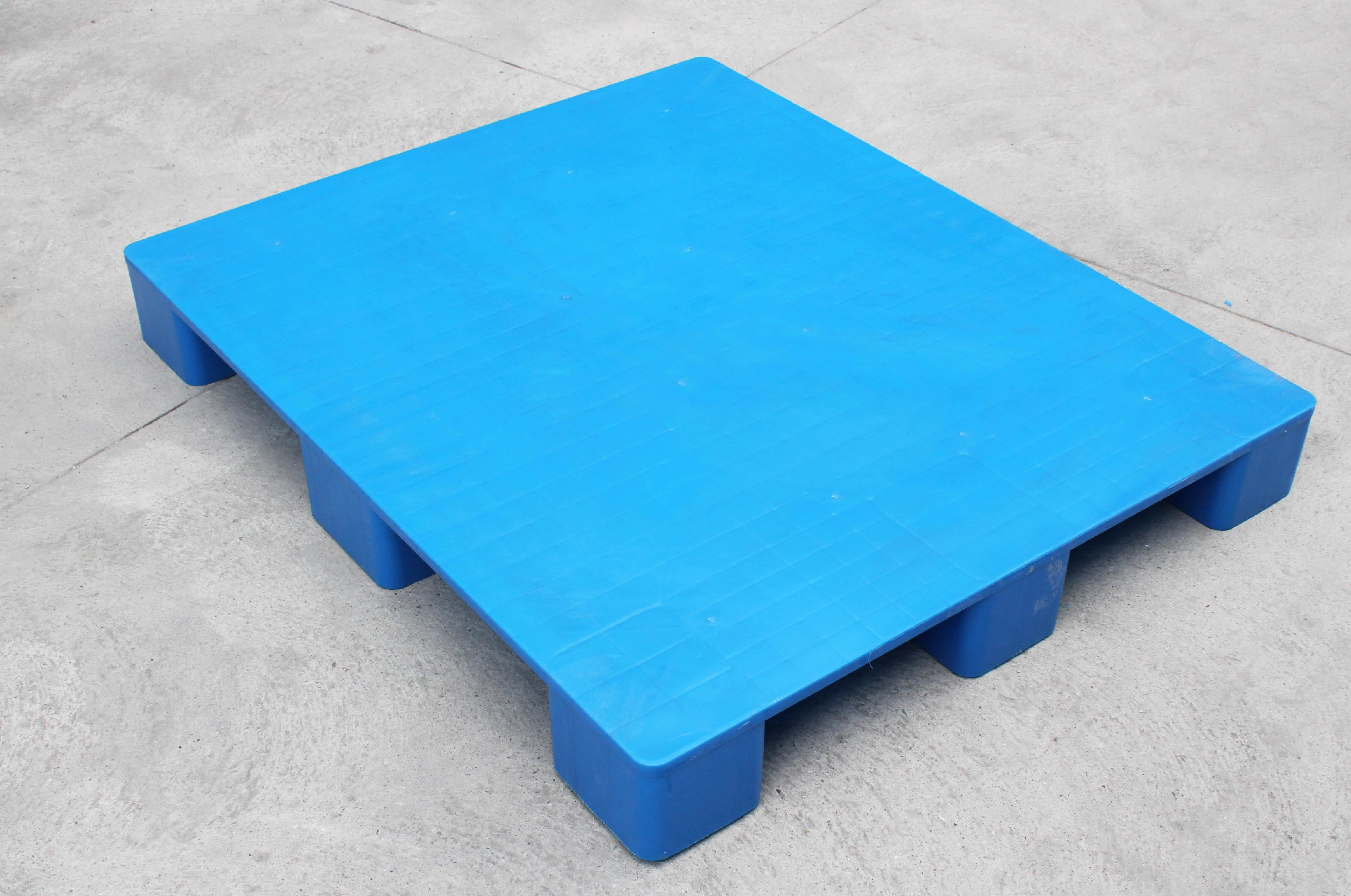 如何根據(jù)溫度選擇合適的冷庫塑料托盤！