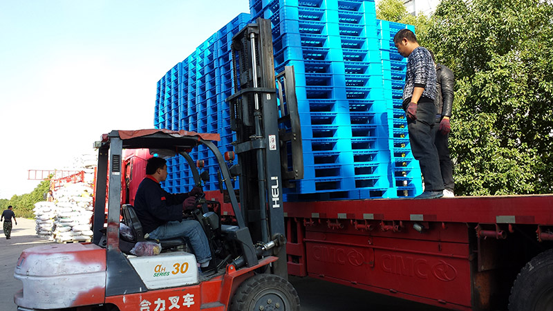 塑料托盤(pán)廠家提示，你應(yīng)該知道的塑料托盤(pán)使用和保養(yǎng)知識(shí)