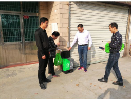 林輝分類垃圾桶走進(jìn)幼兒園，推進(jìn)美麗城鎮(zhèn)建設(shè)！