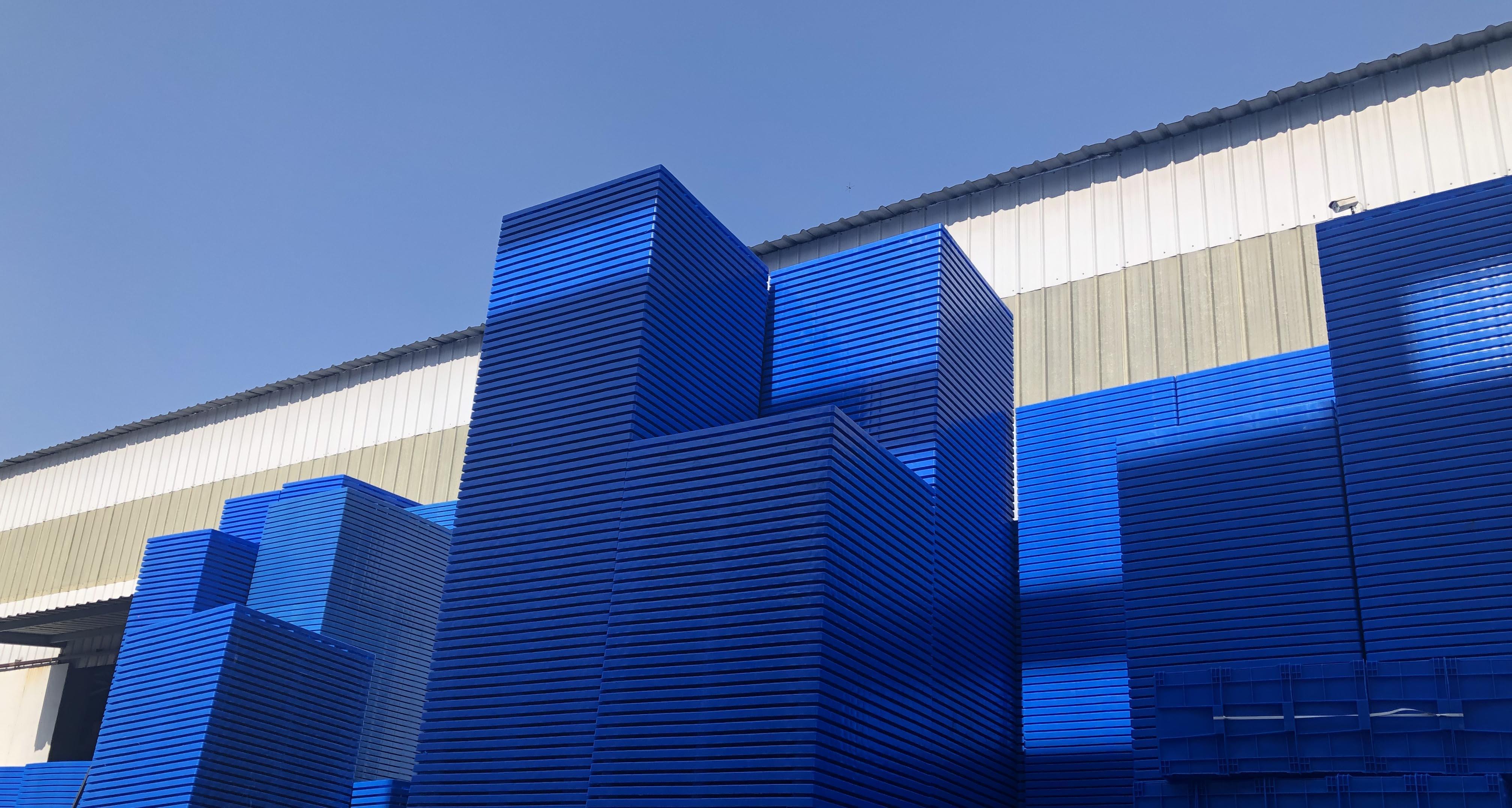 塑料托盤價格怎樣？論塑料托盤如何成為現(xiàn)代倉儲物流的較佳選擇