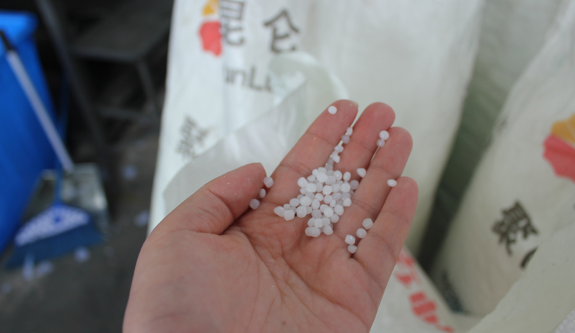 原材料價(jià)格下跌，塑料托盤價(jià)格下降如箭在弦！