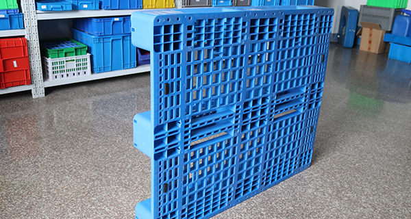 租托盤(pán)還是買(mǎi)托盤(pán)，取決于什么？